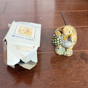 Beatrix Potter Turtle Figurine with Basket Mr Ptolemy